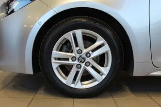 Toyota Corolla, 1.8, 72 kW, гибрид, автомат, передний привод