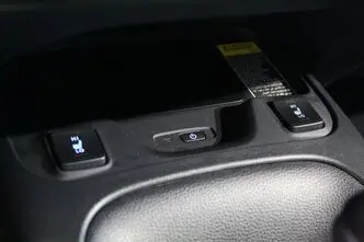 Toyota Corolla, 1.8, 72 kW, гибрид, автомат, передний привод
