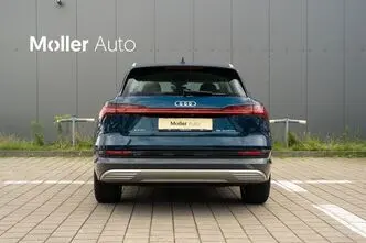 Audi e-tron, 300 kW, электричество, автомат, полный привод