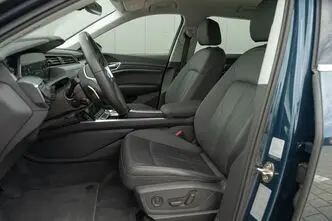 Audi e-tron, 300 kW, электричество, автомат, полный привод