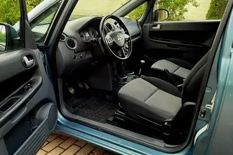 Mitsubishi Colt, 1.3, 70 kW, бензин, механическая, передний привод