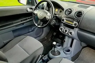 Mitsubishi Colt, 1.3, 70 kW, бензин, механическая, передний привод
