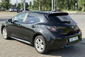 Toyota Corolla, 1.8, 72 kW, гибрид, автомат, передний привод