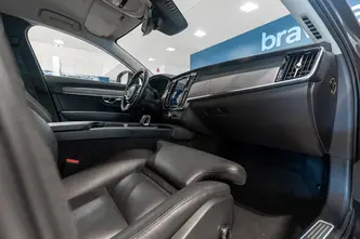 Volvo V90 Cross Country, 2.0, 184 kW, гибрид б+э, автомат, полный привод