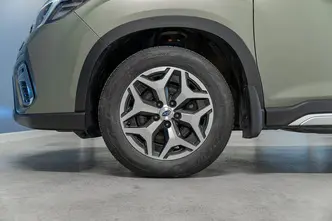 Subaru Forester, 2.0, 110 kW, гибрид б+э, автомат, полный привод