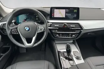 BMW 530, 210 kW, hybrid, automatic, four-wheel drive