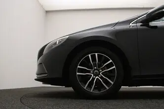 Volvo V40, 2.0, 88 kW, дизель, механическая, передний привод