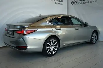 Lexus ES 300, 2.5, 131 kW, hybrid p+e, automatic, front-wheel drive