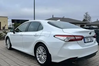 Toyota Camry, 2.5, 131 kW, hybrid p+e, automatic, front-wheel drive