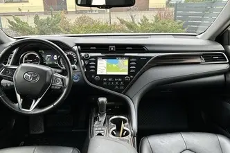 Toyota Camry, 2.5, 131 kW, hybrid p+e, automatic, front-wheel drive