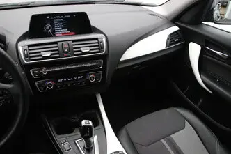 BMW 118, 1.5, 100 kW, бензин, автомат, задний привод