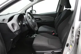 Toyota Yaris, 1.3, 73 kW, бензин, автомат, передний привод