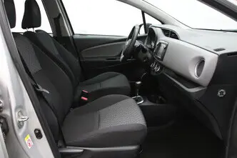 Toyota Yaris, 1.3, 73 kW, бензин, автомат, передний привод