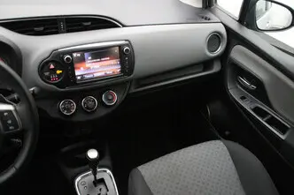 Toyota Yaris, 1.3, 73 kW, бензин, автомат, передний привод