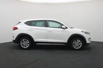 Hyundai Tucson, 1.6, 97 kW, бензин, механическая, передний привод