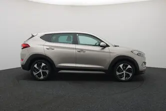 Hyundai Tucson, 2.0, 100 kW, дизель, автомат, полный привод