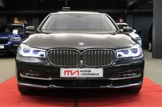 BMW 750, 4.4, 330 kW, petrol, automatic, four-wheel drive