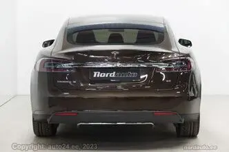 Tesla Model S, 69 kW, электричество, задний привод