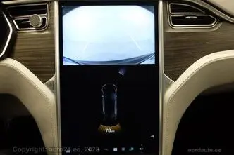 Tesla Model S, 69 kW, электричество, задний привод