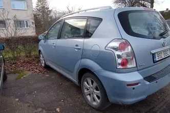 Toyota Corolla Verso, 1.8, 95 kW, бензин, механическая, передний привод