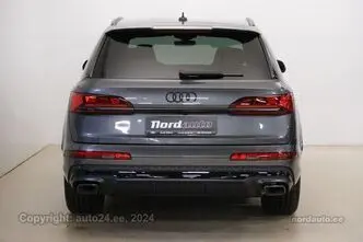 Audi Q7, 3.0, 210 kW, гибрид д+э, автомат, полный привод