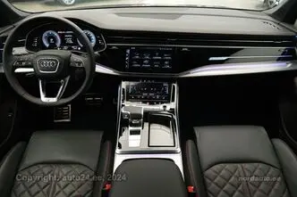 Audi Q7, 3.0, 210 kW, гибрид д+э, автомат, полный привод