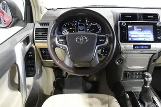 Toyota Land Cruiser, 2.8, 130 kW, diesel, automatic, four-wheel drive