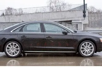 Audi A8, 4.0, 309 kW, petrol, automatic, four-wheel drive