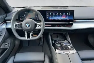 BMW 520, 145 kW, гибрид д+э, автомат, полный привод