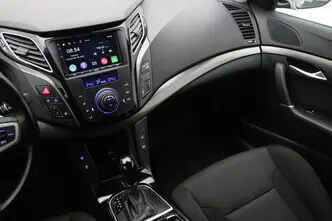 Hyundai i40, 2.0, 130 kW, бензин, автомат, передний привод