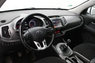 Kia Sportage, 1.6, 99 kW, бензин, механическая, передний привод