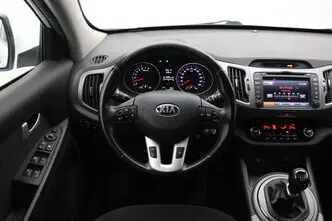 Kia Sportage, 1.6, 99 kW, бензин, механическая, передний привод