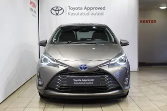 Toyota Yaris, 1.5, 54 kW, гибрид б+э, автомат, передний привод