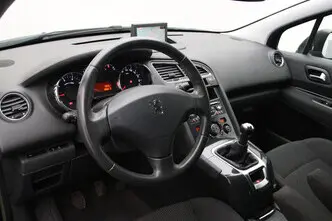 Peugeot 5008, 1.6, 88 kW, бензин, механическая, передний привод