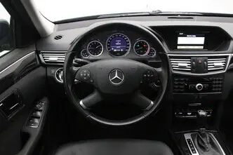 Mercedes-Benz E 200, 1.8, 135 kW, бензин, автомат, задний привод