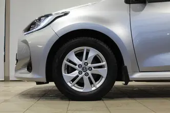 Toyota Yaris, 1.5, 92 kW, бензин, механическая, передний привод