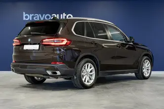 BMW X5, 3.0, 210 kW, гибрид д+э, автомат, полный привод