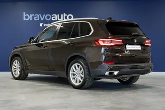 BMW X5, 3.0, 210 kW, гибрид д+э, автомат, полный привод