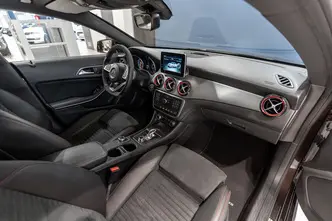 Mercedes-Benz CLA 45 AMG, 2.0, 280 kW, бензин, автомат, полный привод