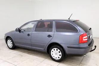 Škoda Octavia, 1.6, 75 kW, бензин, механическая, передний привод