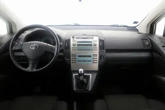 Toyota Corolla Verso, 1.6, 81 kW, бензин, механическая, передний привод