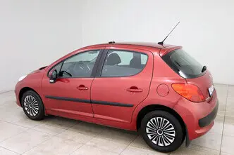 Peugeot 207, 1.4, 65 kW, бензин, механическая, передний привод