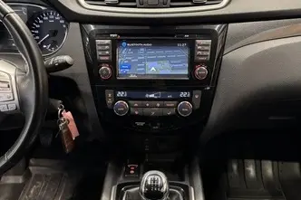 Nissan X-Trail, 1.6, 120 kW, бензин, механическая, передний привод