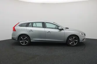 Volvo V60, 2.4, 158 kW, подключаемый гибрид д+э, автомат, полный привод