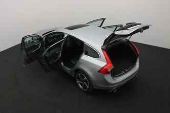 Volvo V60, 2.4, 158 kW, подключаемый гибрид д+э, автомат, полный привод