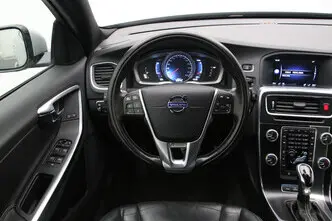 Volvo V60, 2.4, 158 kW, подключаемый гибрид д+э, автомат, полный привод