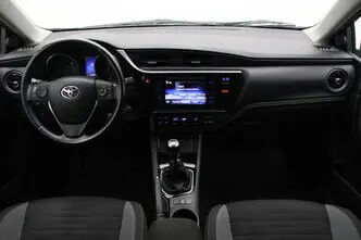 Toyota Auris, 1.6, 97 kW, бензин, механическая, передний привод