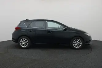 Toyota Auris, 1.6, 97 kW, бензин, механическая, передний привод