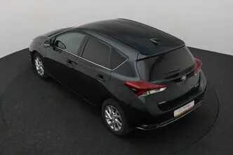 Toyota Auris, 1.6, 97 kW, бензин, механическая, передний привод