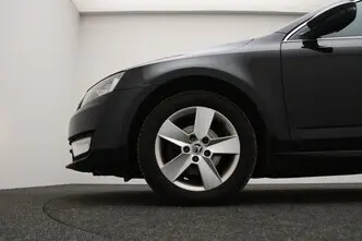 Škoda Octavia, 1.2, 77 kW, бензин, механическая, передний привод